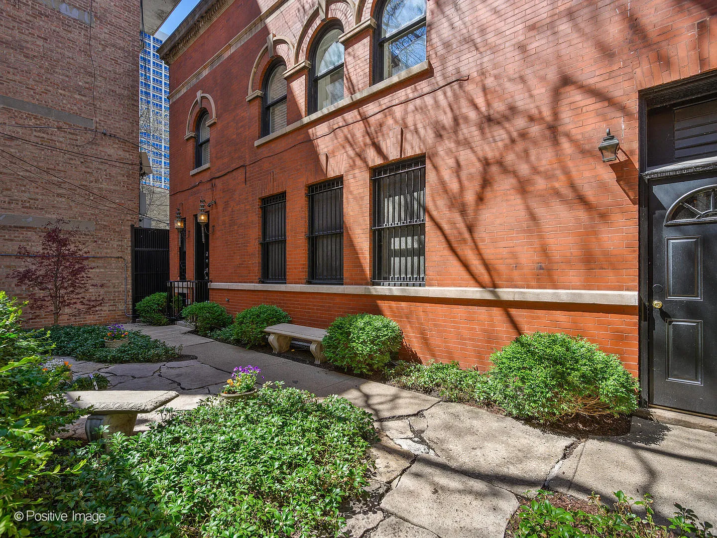 1450 N Dearborn St #4 photo 1