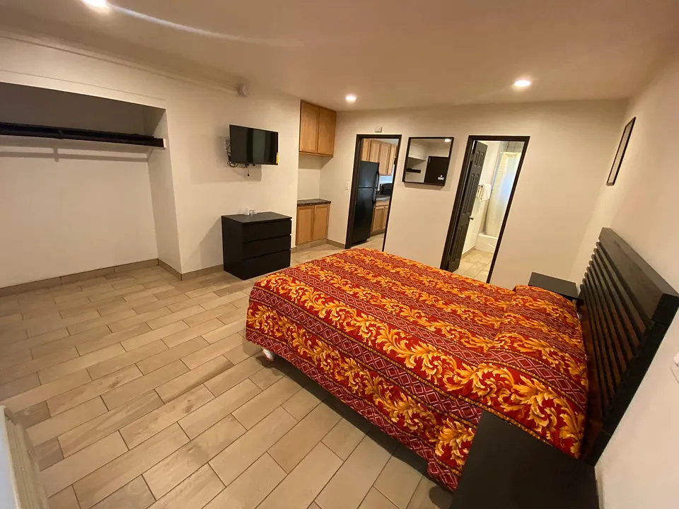 11740 Beach Blvd #7