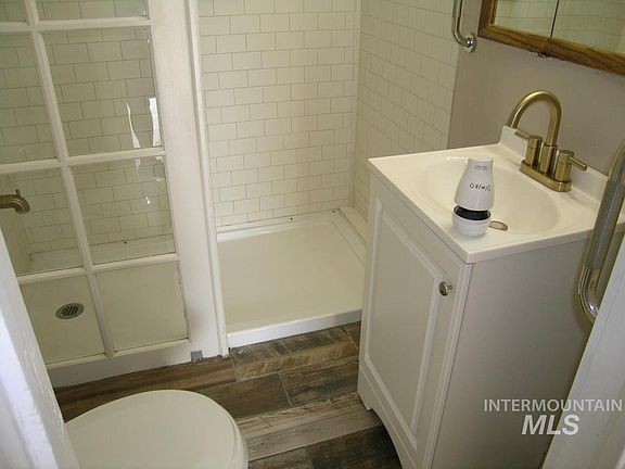 5th image of 415 20th Ave N