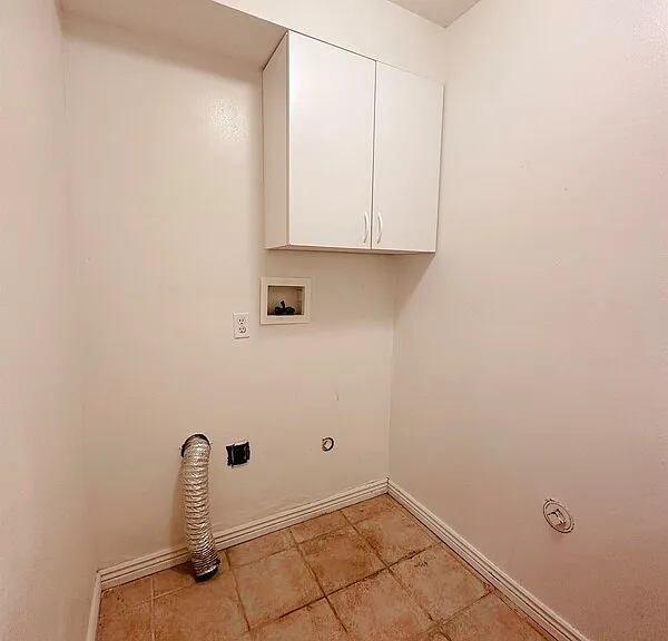 1675 W 100 N #B — Photo 7