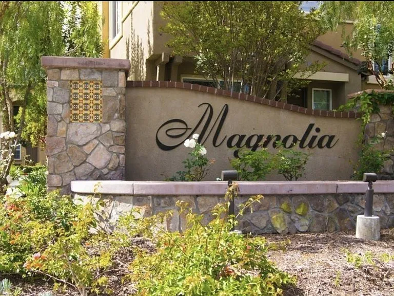2525 Antlers Way — Photo 5