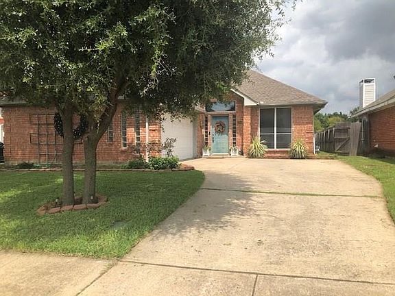 2nd image of 2204 Ashwood Ct