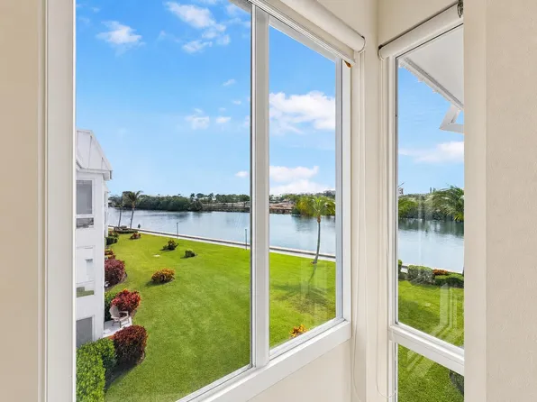 8 Colonial Club Drive #303, Boynton Beach, FL 33435