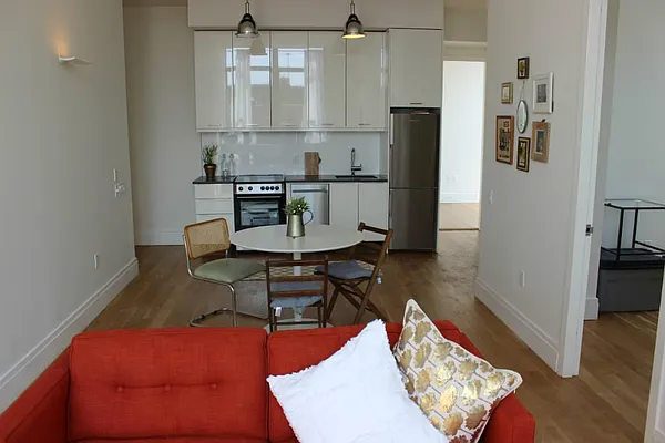 Rented by Duscany Financial Group | media 68