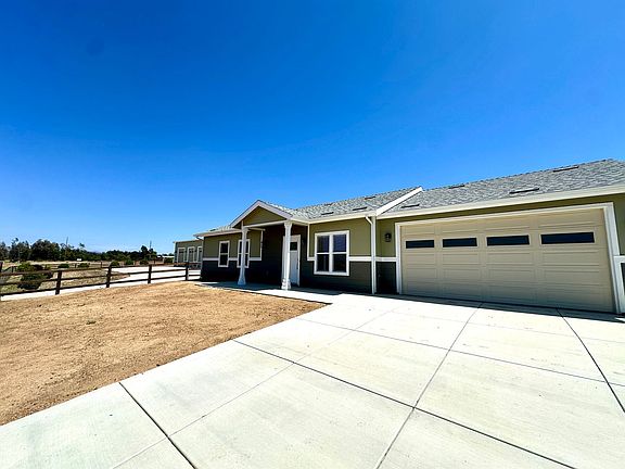 2nd image of 28859 Wickerd Rd