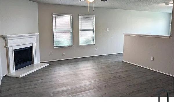 4 bed, 1728 sqft, $3,100 — Photo 2