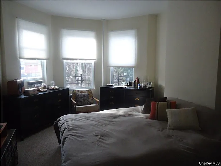 33 Washington Ave #2L — Photo 1
