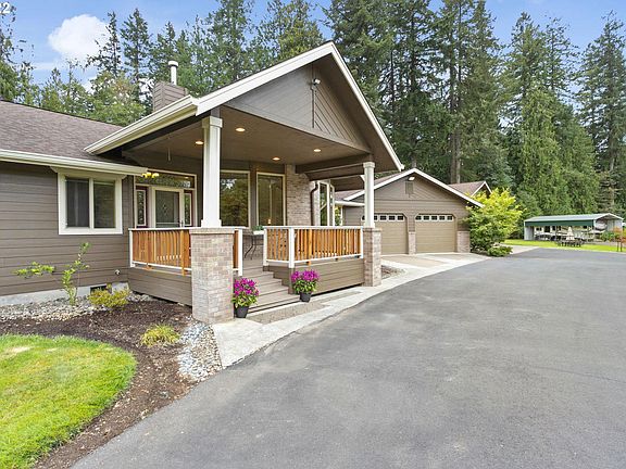 2nd image of 385 Stanford Dr