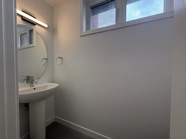 31 Mill St #12 — Photo 9