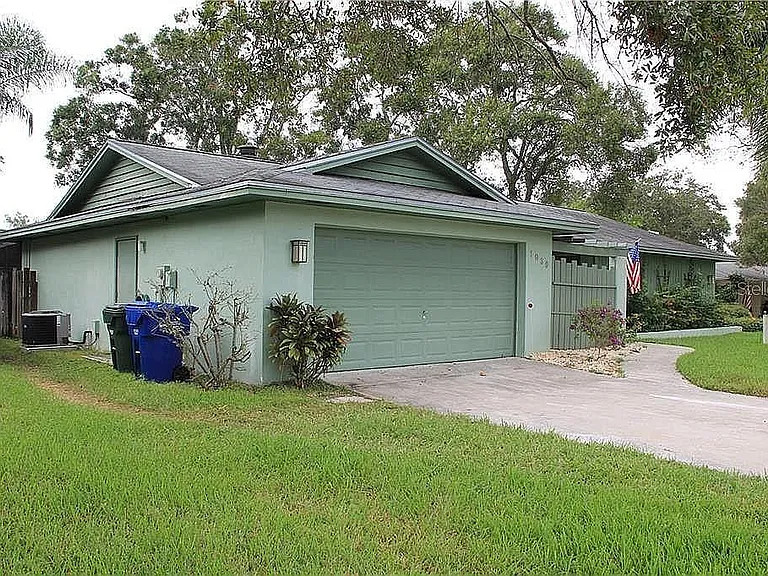 1939 Arvis Cir W — Photo 3