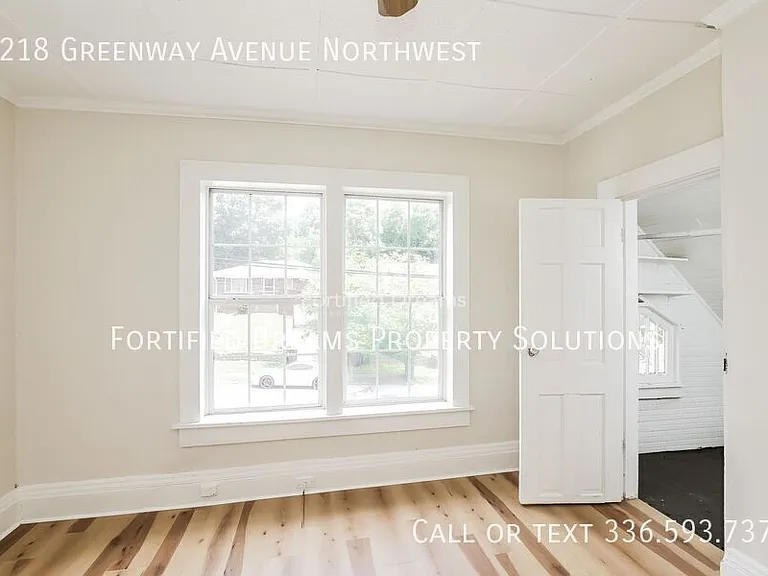 2218 Greenway Ave NW — Photo 11