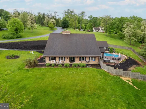 540 Laurel Ter, York, PA 17406