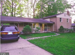 6606 Grey Fox Dr, Springfield, VA 22152