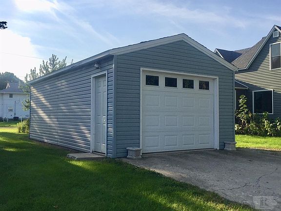 2nd image of 243 Howard Ave