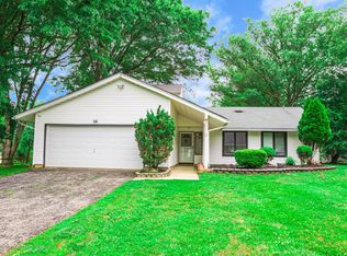 16 Valley Rd, Manalapan, NJ 07726