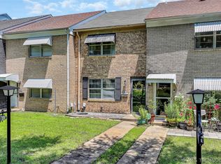 940 Manor Mall, Ardmore, OK 73401