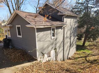 510 W 10 1/2 St, Davenport, IA