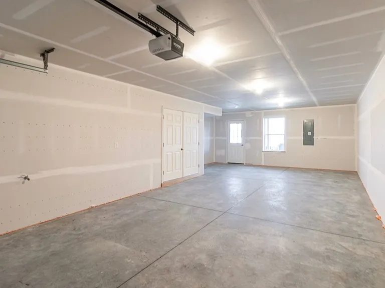 9 Meredith Way — Photo 11