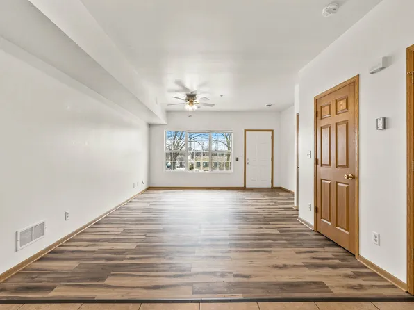4301 W Howard Ave, Milwaukee, WI 53220