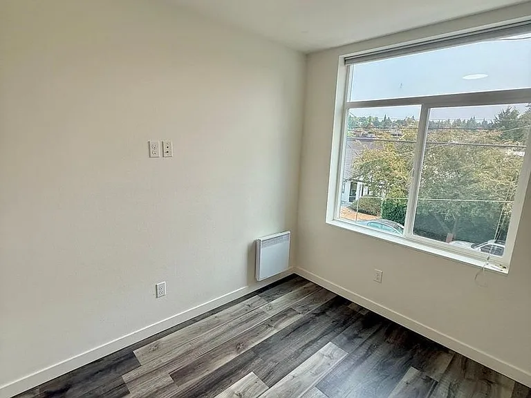 5203A Ravenna Ave NE — Photo 16