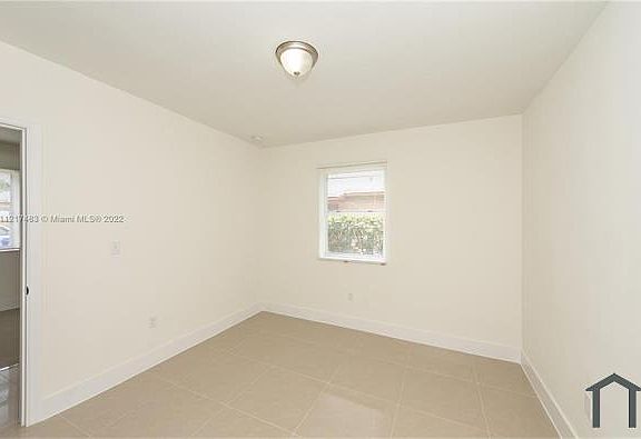 5th image of 1530 NW 51st St #A