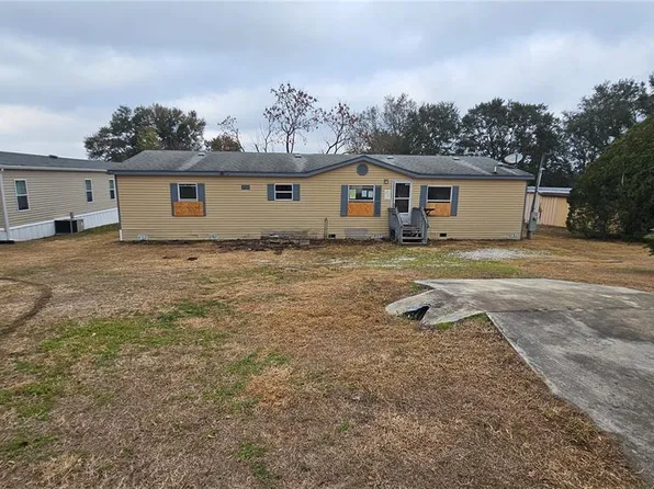 225 SKYLINE DRIVE, LADY LAKE, FL 32159
