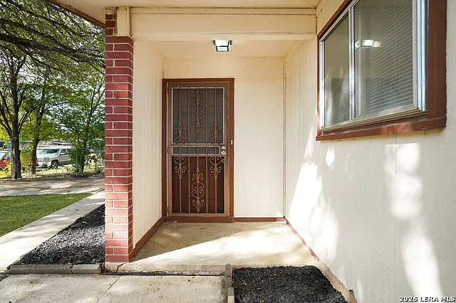 7019 Greenberry Dr — Photo 4