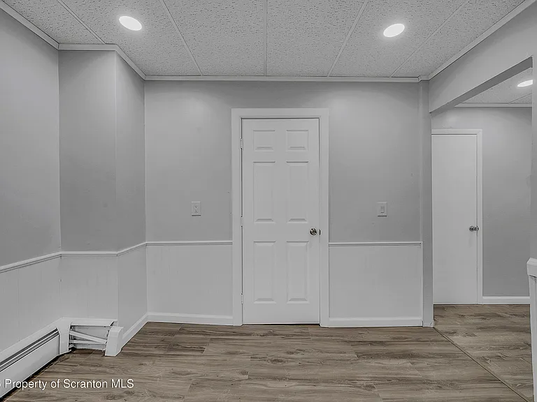 8 Green Ridge St #1 — Photo 12