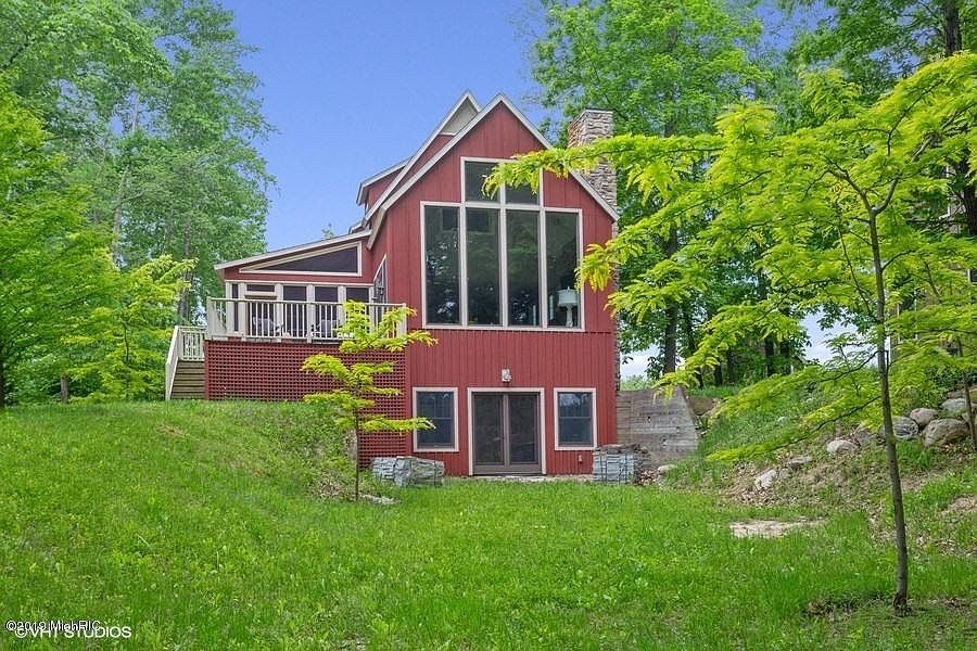 1st image of 22 Orchard Ln