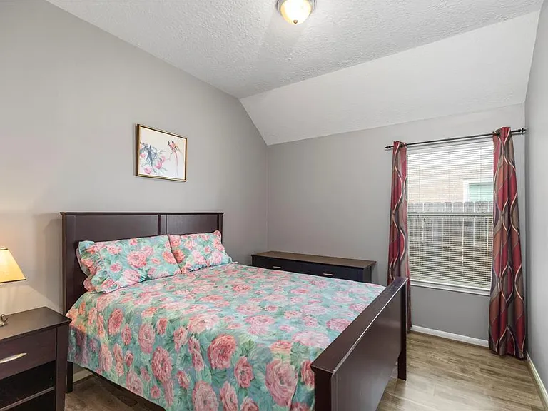 3827 Shady Breeze Dr — Photo 17
