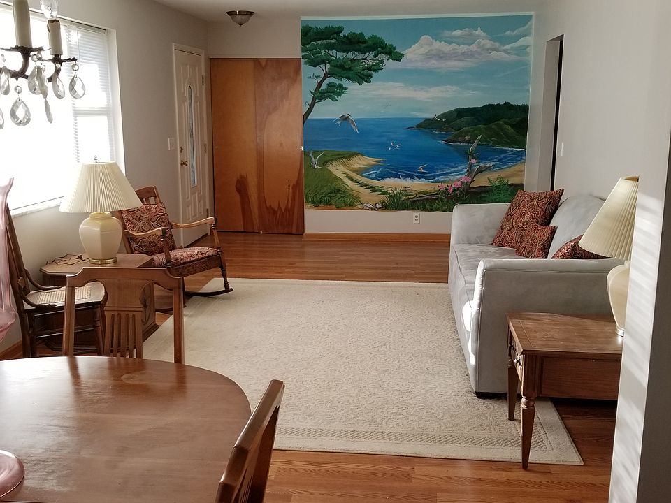 Living / Dining rooms