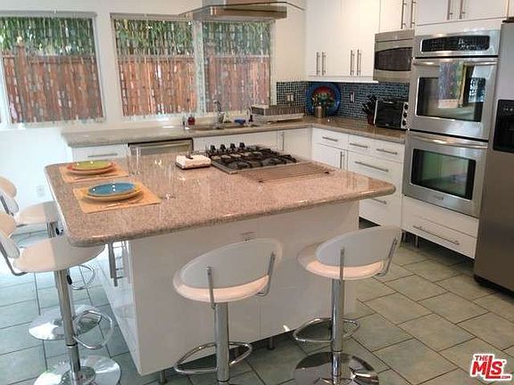 3rd image of 12746 Sanford St