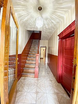 2nd image of 468 Irving Ave Floor 2