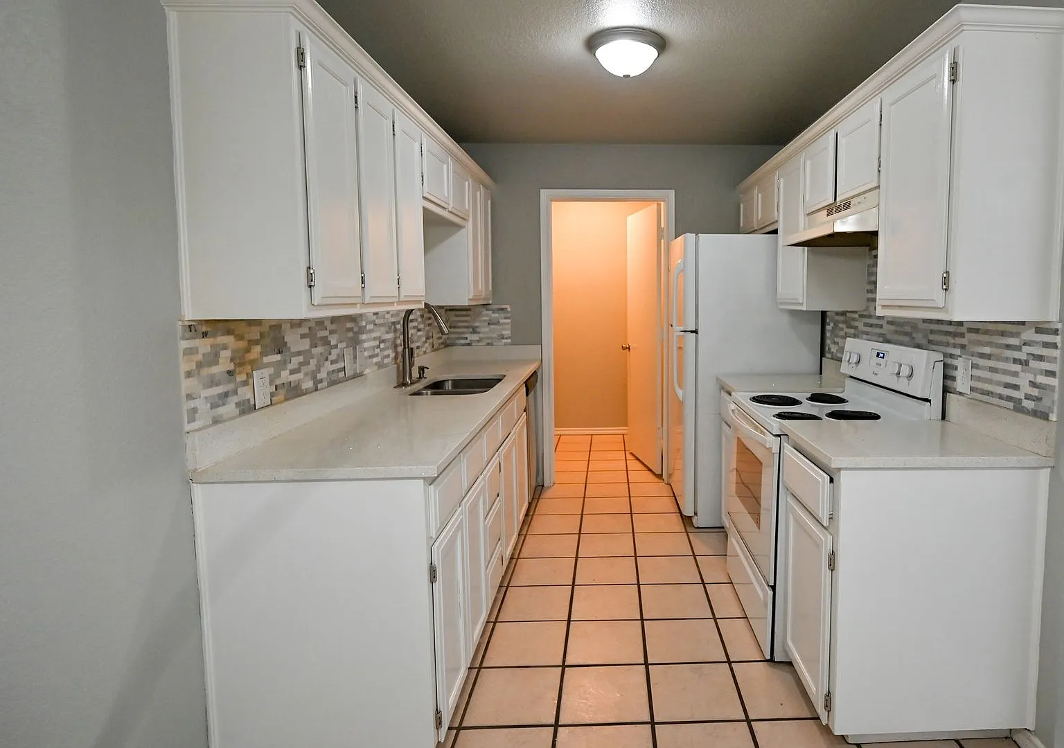 Decatur 3 bedroom 2 bath Duplex Available — Photo 3