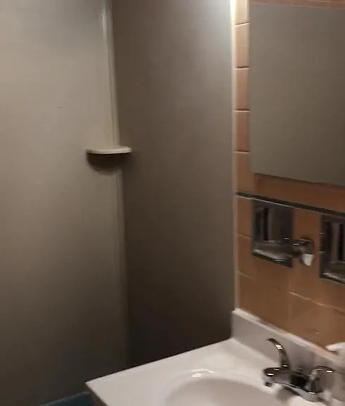 Hallway full bath