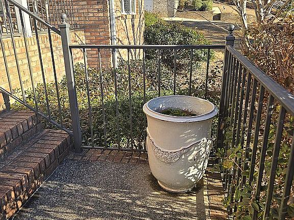 4th image of 75 Pats Way