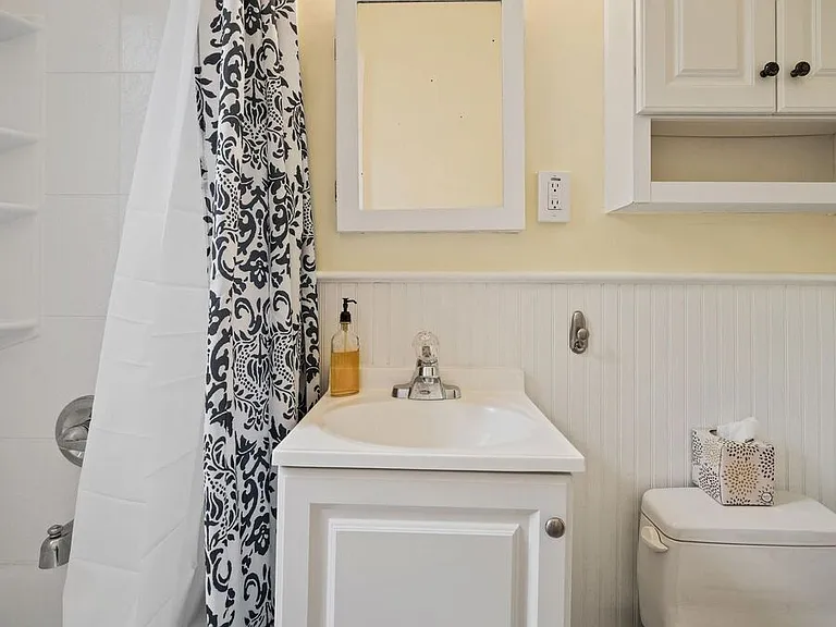 2515 K St NW #609 — Photo 27