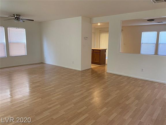 4th image of 662 Penshaw Bridge Ave
