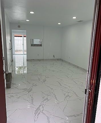 4th image of 888 Cherrywood Way Unit 27