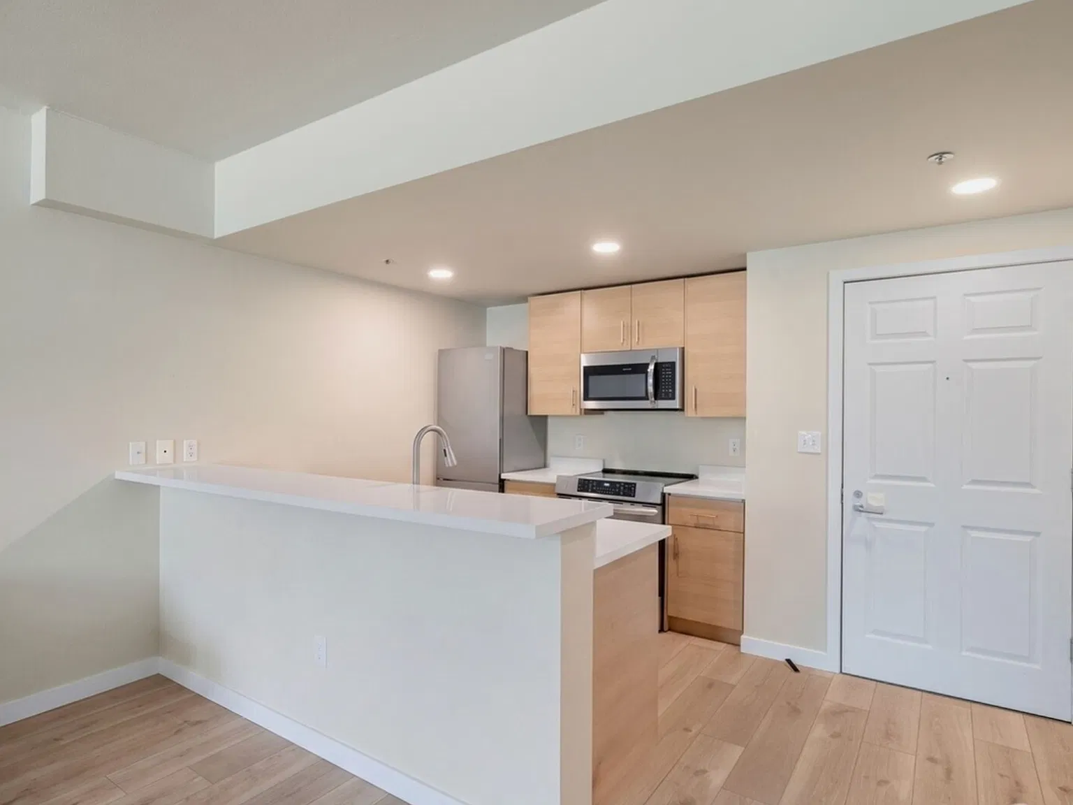 1 bed, 685 sqft, $2,500 — Photo 2