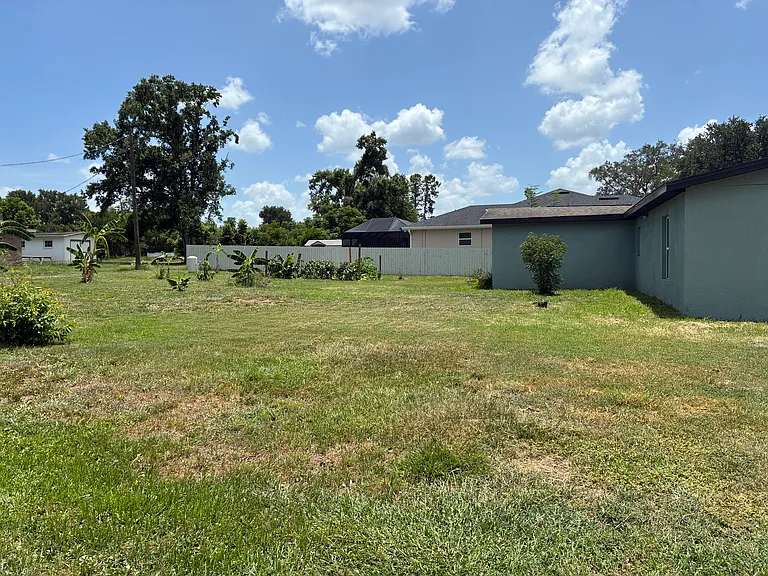 401 Morningside Dr — Photo 5