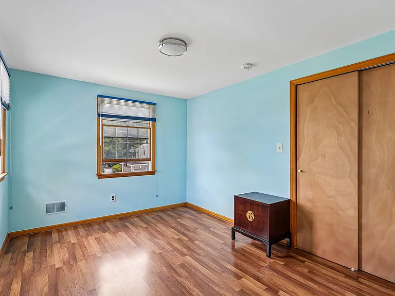 12-22 Sumner Pl — Photo 16