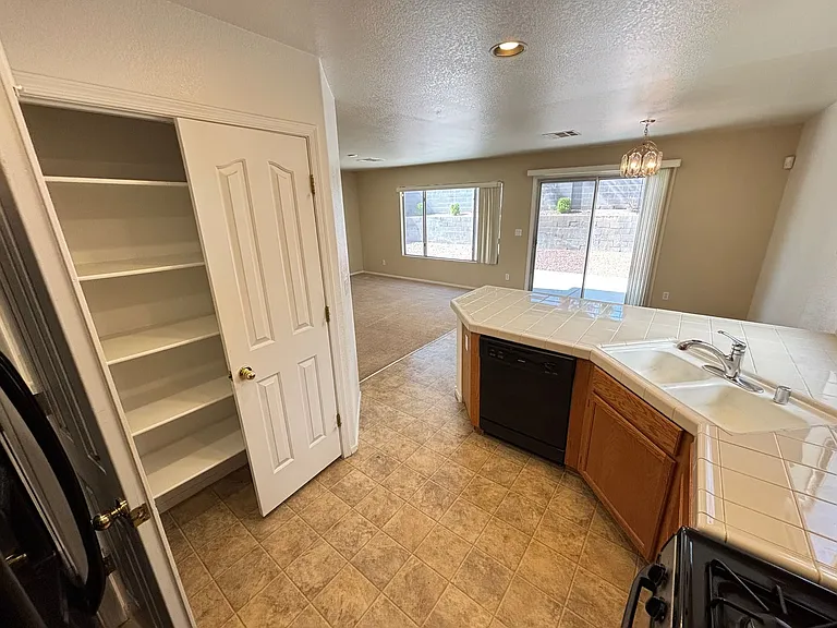 9809 Aspen Grove Pl — Photo 10