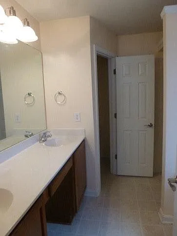 216 Latherton Ct — Photo 20