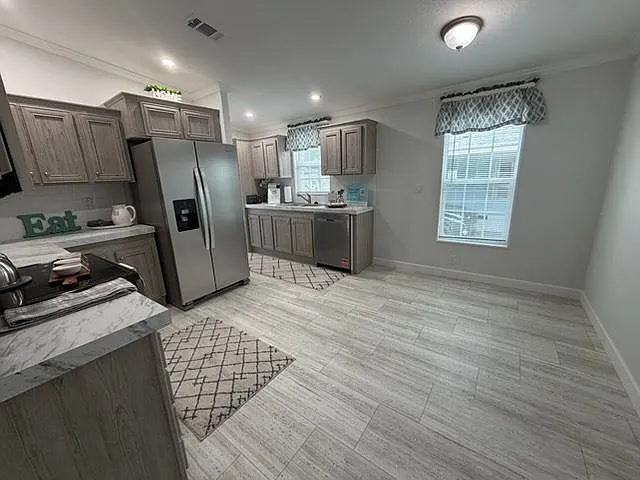 3 bed, 2.0 bath, 1042 sqft, $1,499 — Photo 3