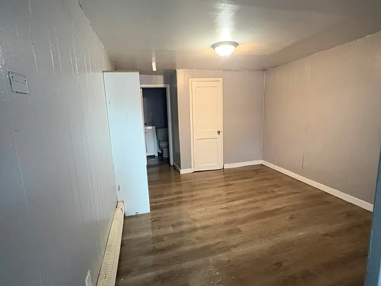 377 E Broadway #8 — Photo 2