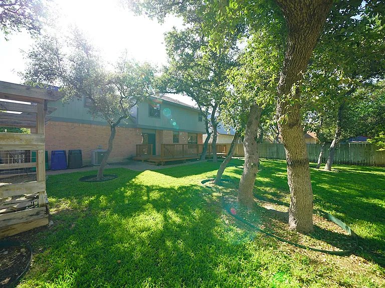 7315 Park West Dr — Photo 42