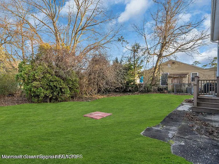 1708 Lake Dr — Photo 57