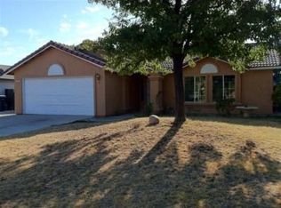 337 S Merlot Ave, Kerman, CA 93630