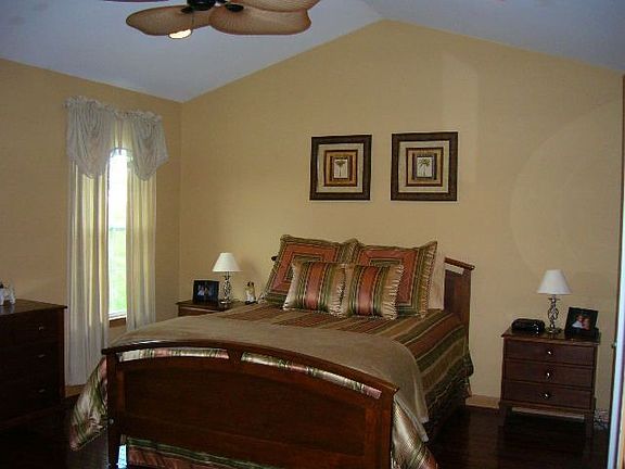 Master Bedroom-cathedral ceiling walk-in closet and master bath
